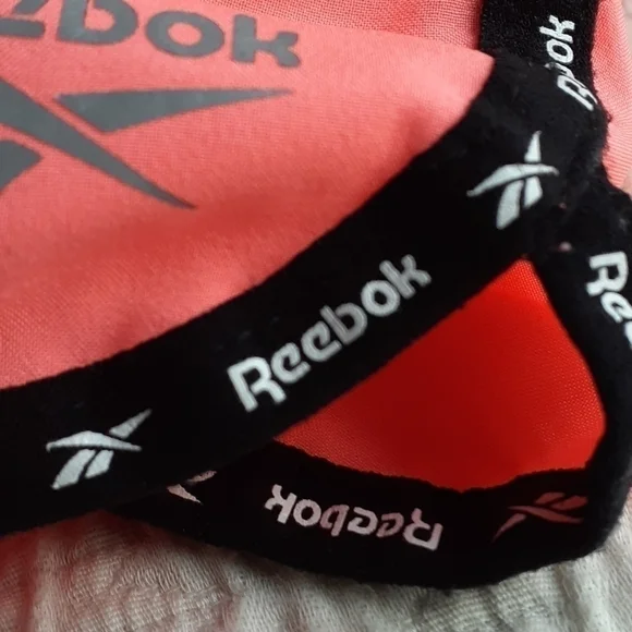 #29 REEBOK Shorts - Picture 7 of 8